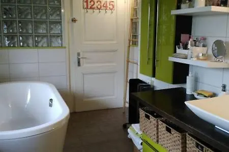 住宿加早餐酒店 Dans Ancienne Ferme Renovee