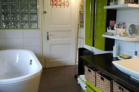 Dans Ancienne Ferme Renovee 住宿加早餐酒店 3*