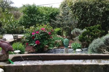 Dans Ancienne Ferme Renovee